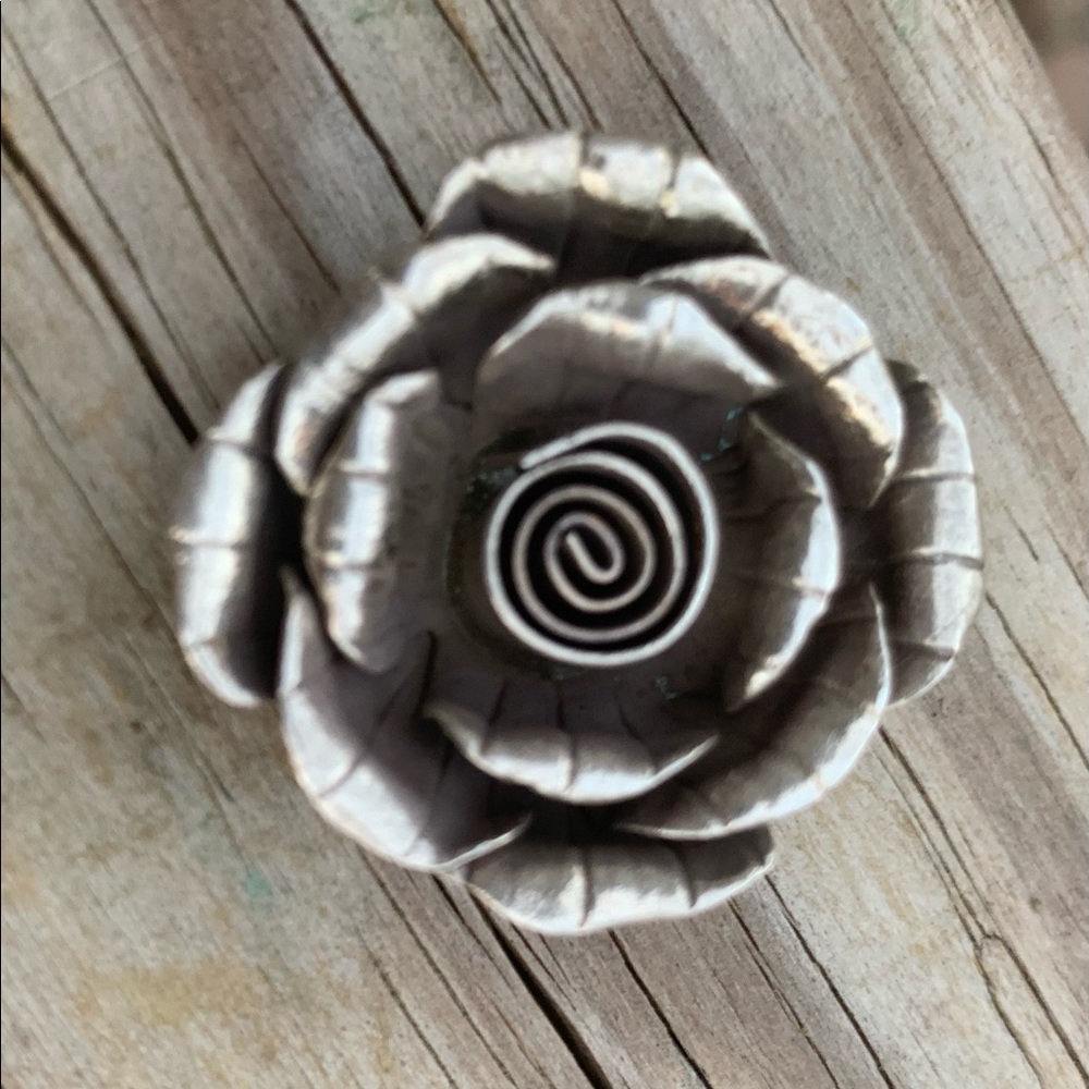 Indigenous Vintage,Tribal Tibetan Silver rose pendant. - Picture 3 of 9